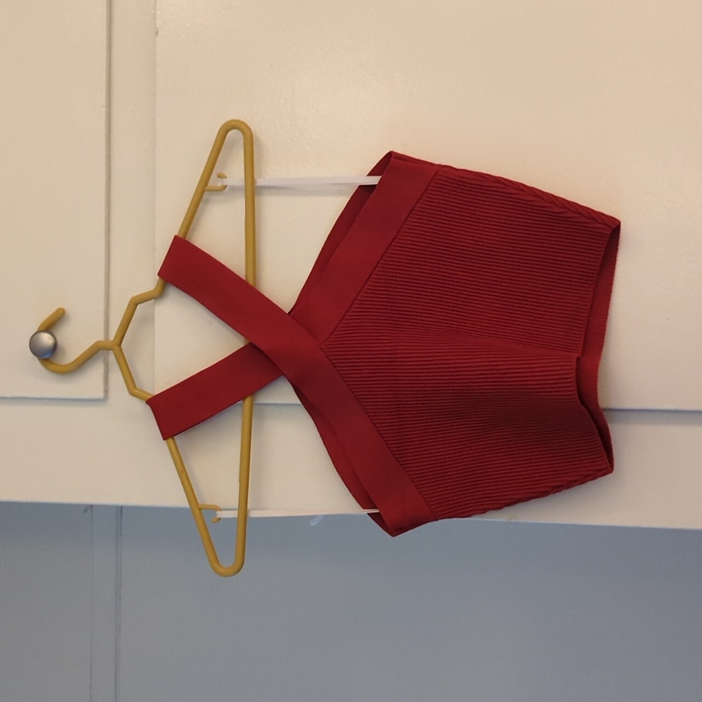 Aritzia Babaton Sculpt Knit Criss Cross Tank